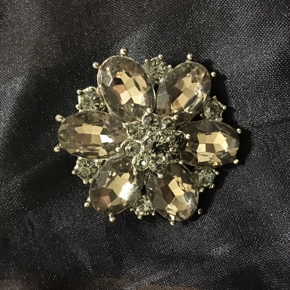 Rhinestone flower brooch