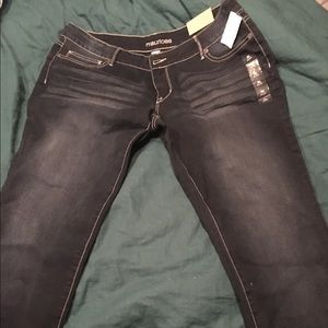 Brand new! Dark wash, short Maurices jeggings