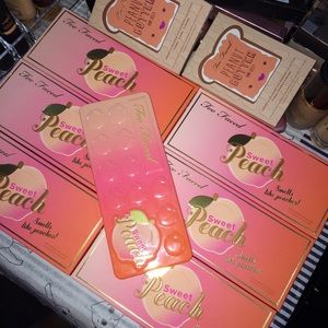 Too Faced Sweet Peach Palette