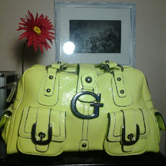 GUESS TOTE