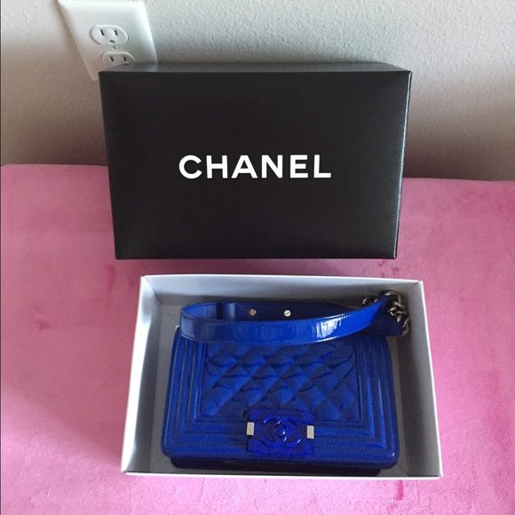 Chanel Gift Box - Picture 4 of 4
