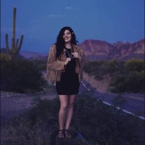 Meet your Posher, Katelyn