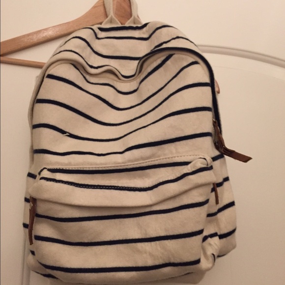 Brandy Melville Collection part 3 - Picture 2 of 3