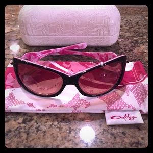 Authentic Oakley 'Dangerous' Sunglasses 😎