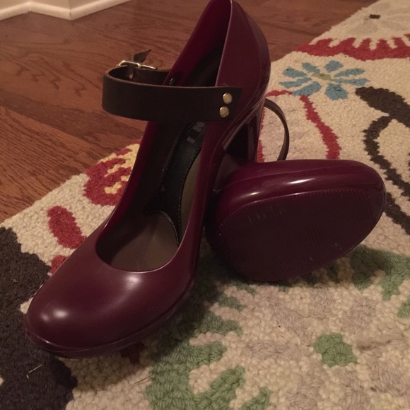 Pretty Mary Jane's - Picture 1 of 1