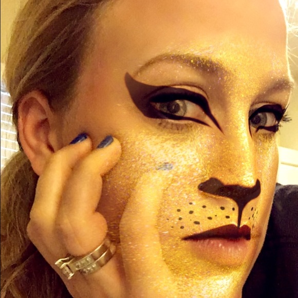 Meet your Posher, Abby - Picture 1 of 1