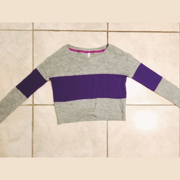 Sweater - Picture 1 of 1