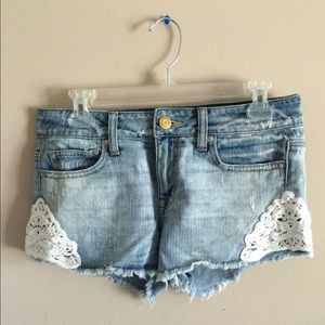 American Eagle Lightly Distressed Jean Shorts