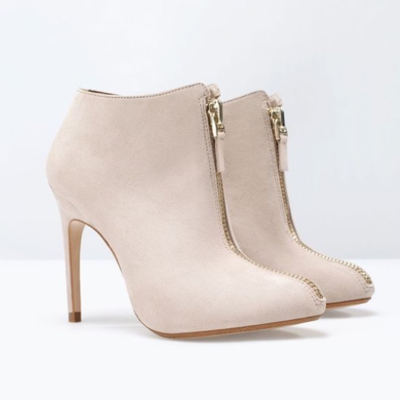 Zara bootie with front zip - brand new