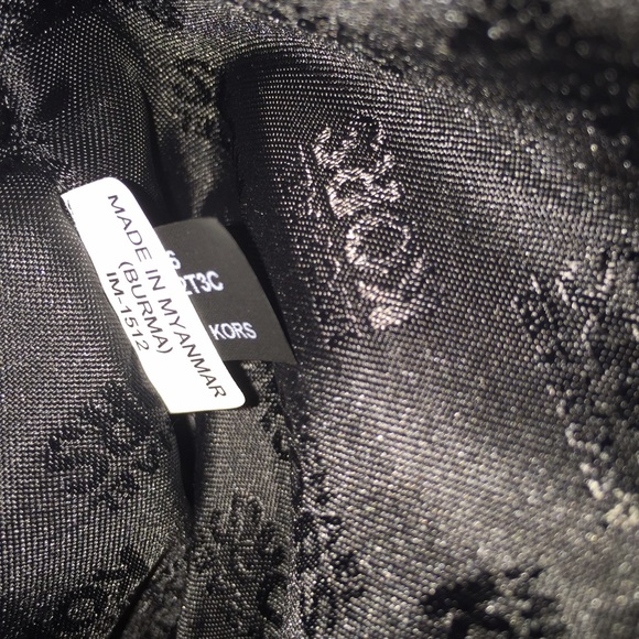 Michael Kors Jet Set in Large Black Nylon - Picture 4 of 4