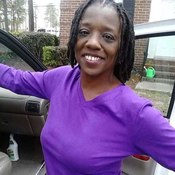 Meet your Posher, Edith - Picture 1 of 1