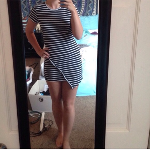 The KYLIE JENNER Striped Dress - Picture 3 of 3