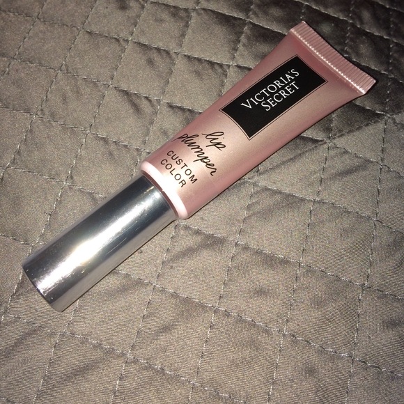 Victoria's Secret lip plumper lip gloss