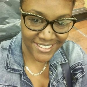 Meet your Posher, Lakeya