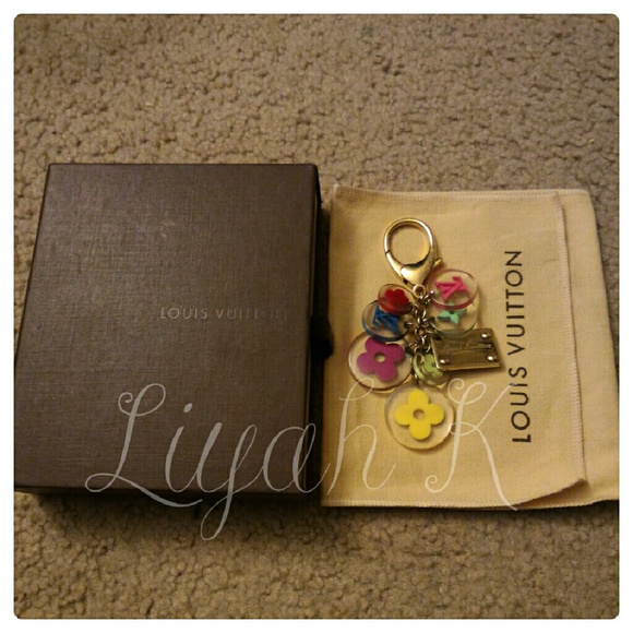 💕SOLD💕 Vuitton Multicolor Fleur Bag Charm - Picture 2 of 4