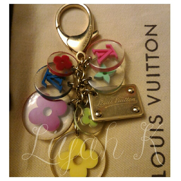 💕SOLD💕 Vuitton Multicolor Fleur Bag Charm - Picture 3 of 4
