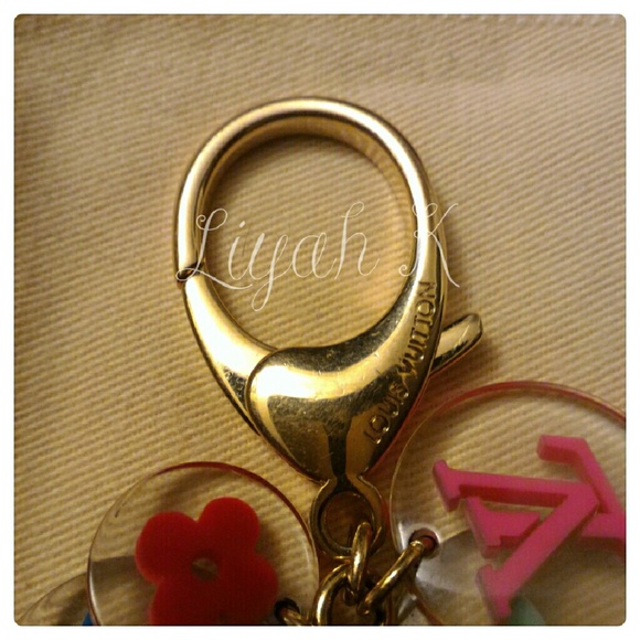 💕SOLD💕 Vuitton Multicolor Fleur Bag Charm - Picture 4 of 4