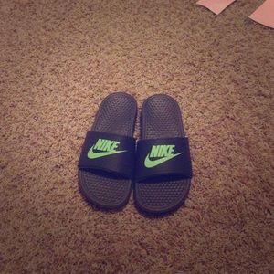 Size 7 Nike Slides