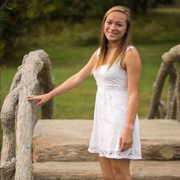 Meet your Posher, Megan - Picture 1 of 1