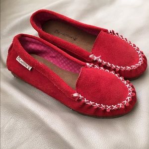 Girls bearpaw penny-loafer shoes!