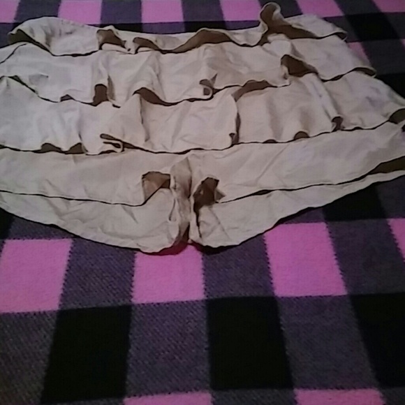Shorts - Picture 2 of 2