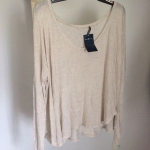 NWT BRANDY MELVILLE SLOUCHY THIN SWEATER