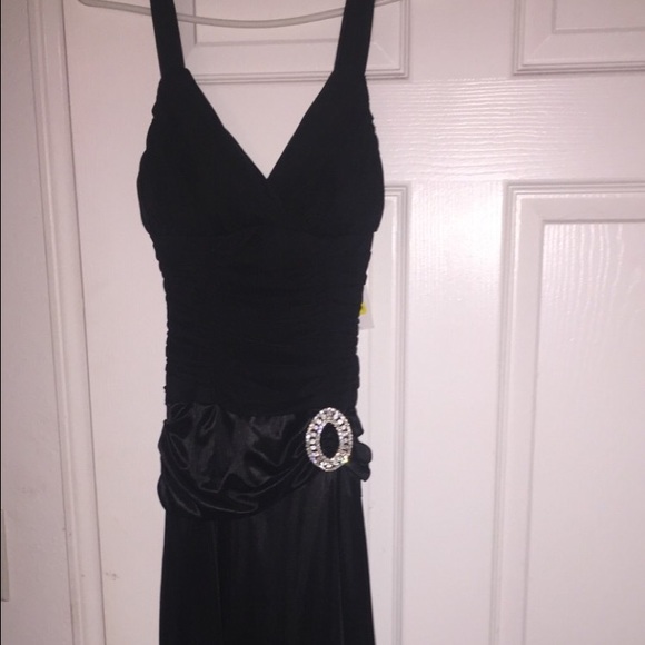 Dress - Picture 1 of 2