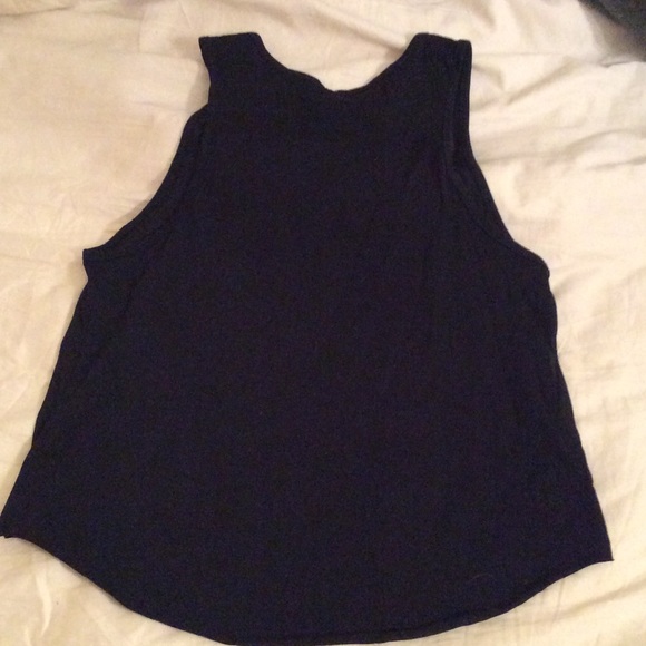 "Fresh" High-low Black Crop Top - Picture 2 of 3