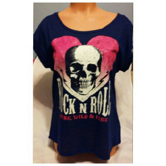 NWOT Skull Top Size L