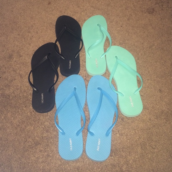 Old Navy Flip Flops