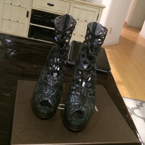 Bebe black shoes/ half boots/ booties - Picture 3 of 4