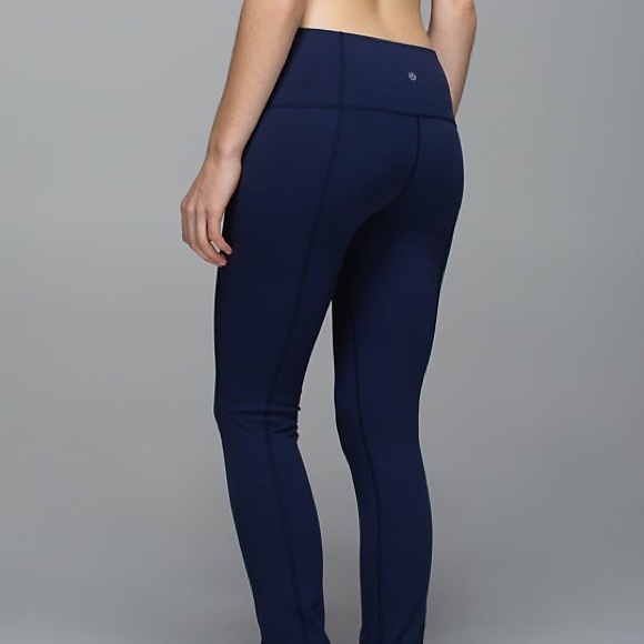 BLACK LULULEMON SKINNY GROOVE PANTS