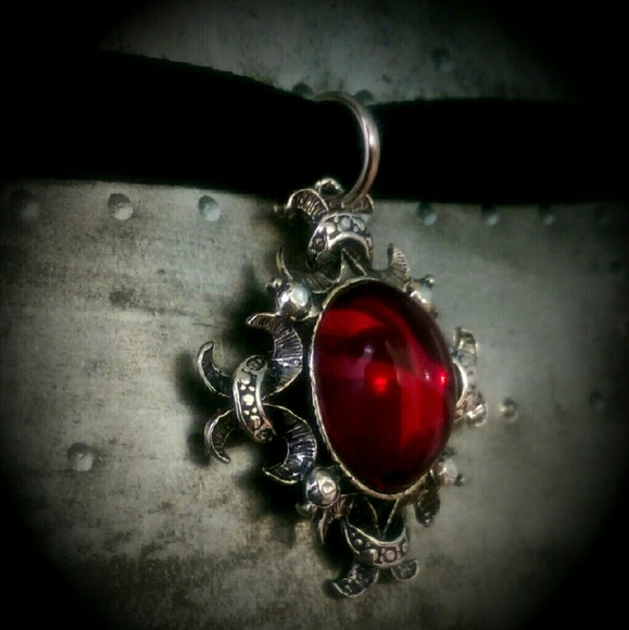 ??Blood Moon Magic Woman Choker???? - Picture 2 of 2