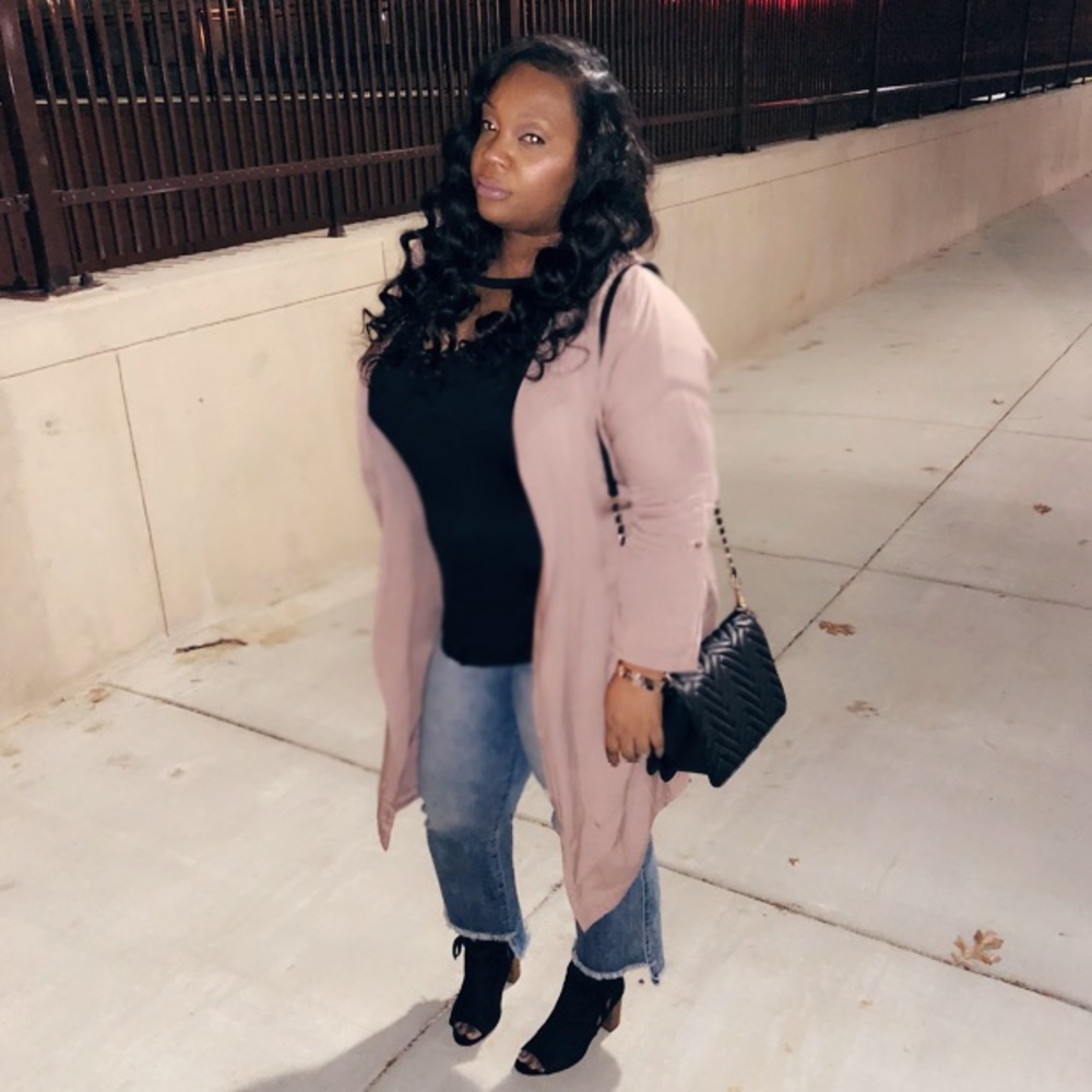 Meet your Posher, Monique