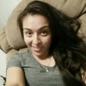 Meet your Posher, Daniela