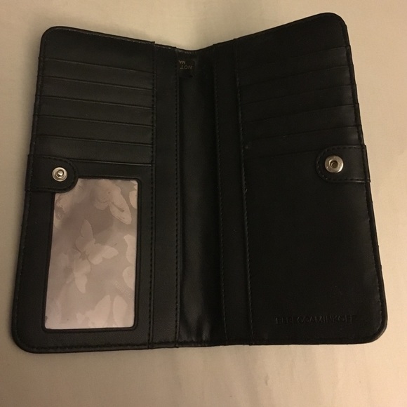 🎉SALE🎉 Rebecca Minkoff blue quilted wallet - Picture 2 of 3