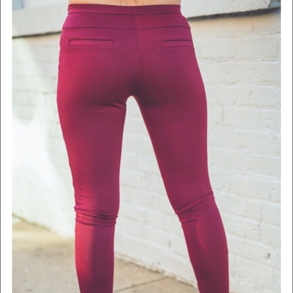 Boutique Burgundy pants size small