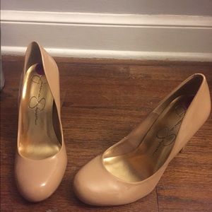 Nude Jessica Simpson heels