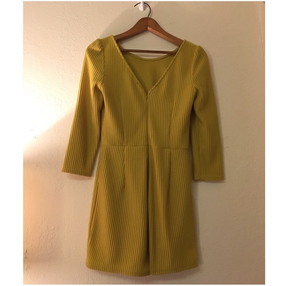 Yellow Green Ribbed dress - Picture 2 of 4