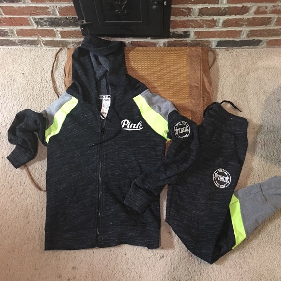 PINK Victoria's Secret Tops - ♥️VS PINK Hoodie & joggers Set XS!!!♥️