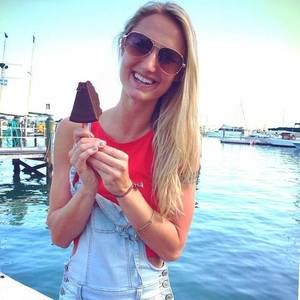 Meet your Posher, Mikaela