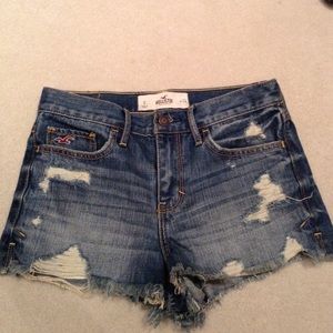 hollister jean shorts. size: 0