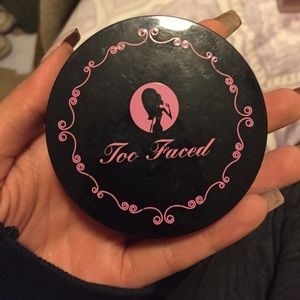 Too faced snow bunny bronzing powder