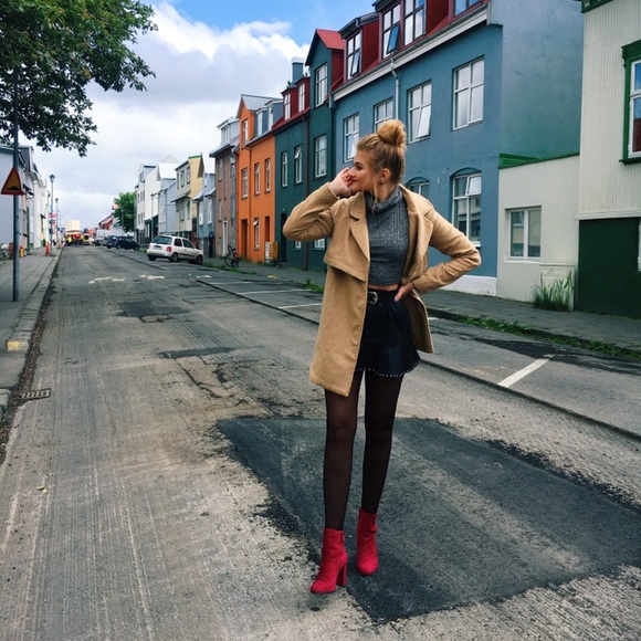 meet your posher, liv - Picture 8 of 8