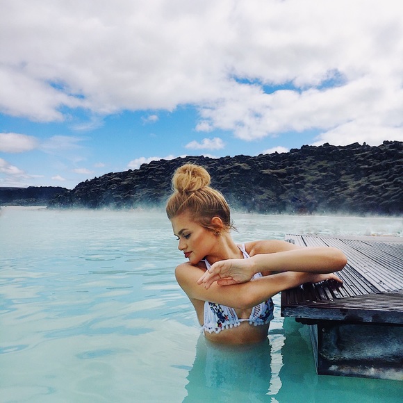 meet your posher, liv - Picture 2 of 8