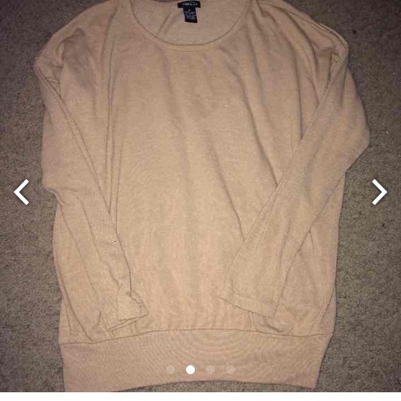 Sweaters bundle - Picture 2 of 4