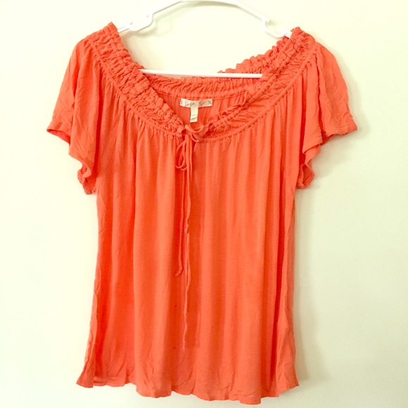 ✨SALE✨Cute Soft Joie shirt