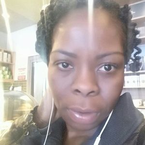 Meet your Posher, Nikisha