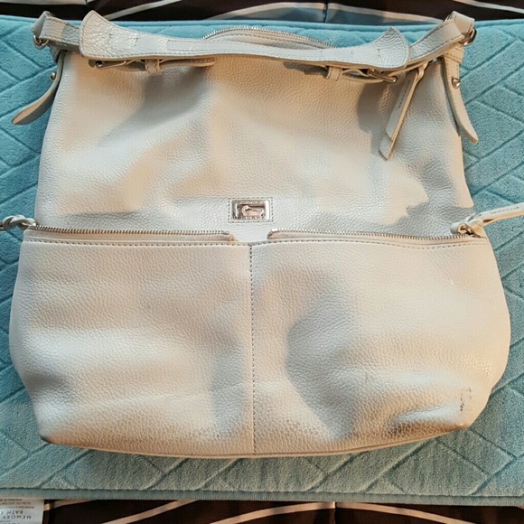 Dooney burke white bag matching wallet