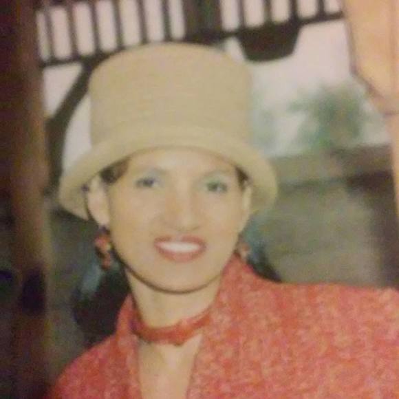 Meet your Posher, Sherry